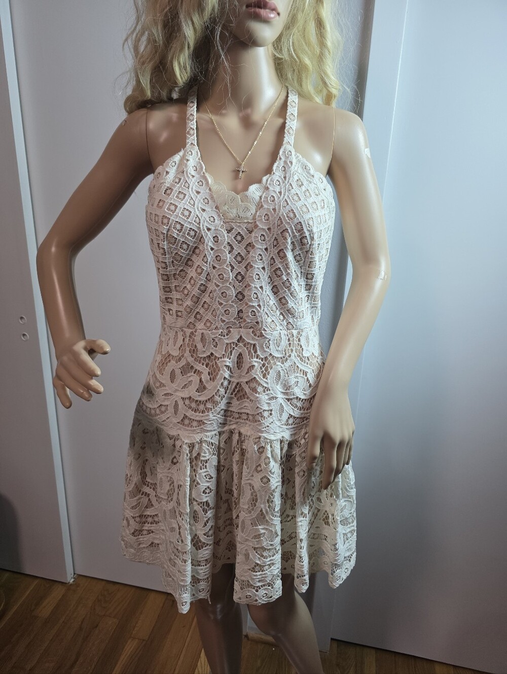 ​BCBGMAXAZRIA Carlita White Lace Halter Mini Dress Nude Lining Flounce He